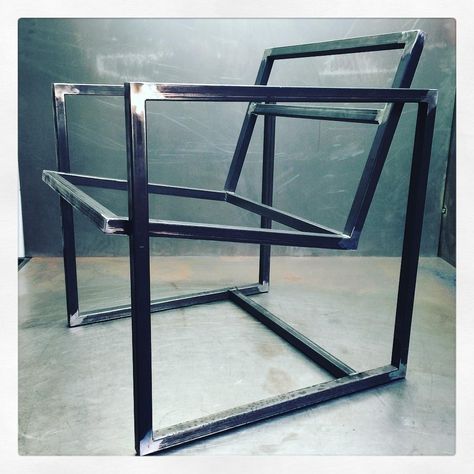 267 Likes, 17 Comments - CAUV DESIGN (@cauvdesign) on Instagram: “Finally doing a set of this #Chair #Design properly... Cause you can't stand up all the time... May…” Meja Industrial, Steel Frame Furniture, Welded Furniture, Kursi Bar, Industrial Chair, Metal Furniture Design, Ikea Chair, Steel Chair, Iron Furniture