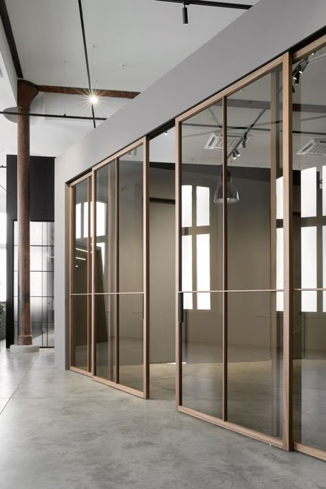 Office Sliding Door Design, Kitchen And Living Room Partition, Office Glass Door Design, Sliding Office Doors, Partition Wall Living Room, Sliding Door Office, Stained Glass Room, Glass Office Doors, Partition Living Room