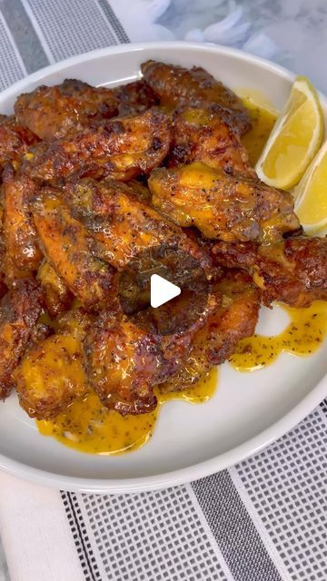 Oven Baked Lemon Pepper Wings, Lemon Wings Recipe, Lemon Pepper Chicken Wings Recipe, Baked Lemon Pepper Chicken, Chicken Delight, Lemon Pepper Chicken Wings, Lemon Pepper Wings, Chicken Dishes Easy, Lemon Pepper Chicken