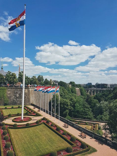 Landscape Photography Tips, Best Beaches In Europe, Landscape City, All The Bright Places, Luxembourg City, Luxembourg Gardens, Hiking Photography, Beautiful Landscape Photography, Travel Globe