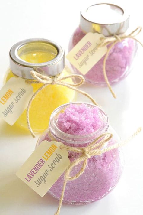 Homemade Sugar Scrub, Diy Sugar Scrub Recipe, Lemon Sugar Scrub, Lavender Sugar Scrub, Body Scrub Recipe, Sugar Scrub Homemade, Scrub Corpo, Sugar Scrub Recipe, Face Scrub Homemade