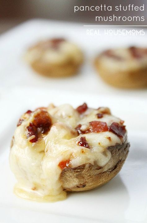 Pancetta Stuffed Mushrooms are an appetizer that is simple but delicious! Mushrooms Real, Horderves Appetizers, Pancetta Recipes, Football Party Food, Leftovers Recipes, Party Food Appetizers, Mushroom Recipes, Appetizers For Party, Clean Eating Snacks