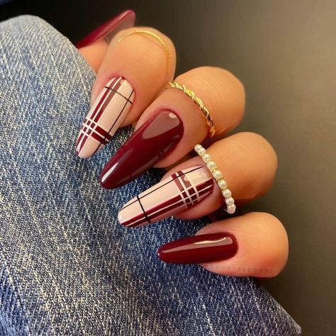 Burberry Nails Design, Flannel Nails, Burberry Nails, Plaid Nail Designs, November Nail Designs, Plaid Nail Art, November Nails, Fancy Nails Designs, Plaid Nails