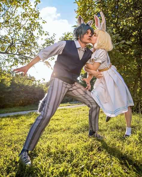 Cosplay Couple Ideas, Couple Cosplay Ideas, Couple Cosplays, Costumes 2023, Cute Couples Costumes, Cosplay Couple, Popular Halloween Costumes, Couples Cosplay, Halloween Parejas