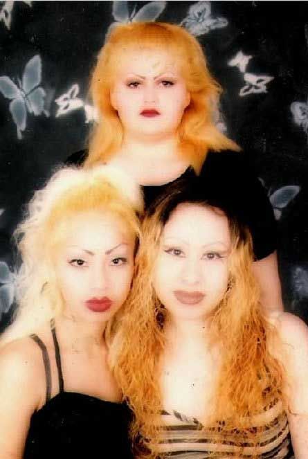 25 Stunning Ghetto Glamour Shots Humour, Funny Walmart Pictures, Bad Eyebrows, Walmart Pictures, Chola Style, Walmart Funny, Awkward Photos, Awkward Family Photos, Glamour Shots