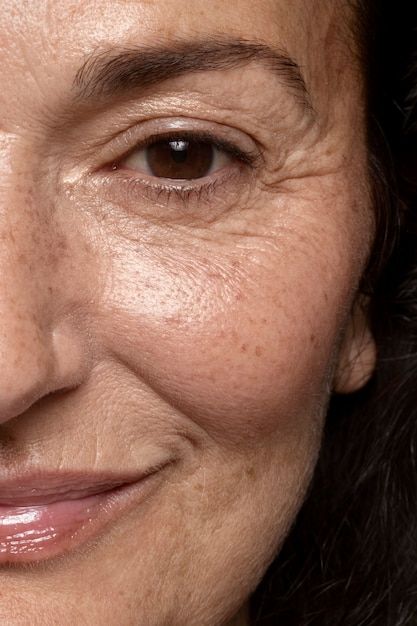 Close up on face pores texture | Premium Photo #Freepik #photo #beauty #clean #skin-care #features Close Up Faces, Face Pores, Face Care Routine, Face Aesthetic, Face Wrinkles, Face Acne, Wrinkled Skin, Skin Care Treatments, Skin Problems