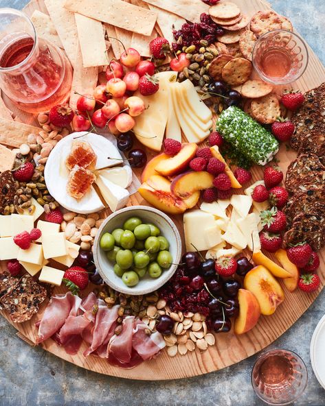 Summer Cheese Board - What's Gaby Cooking Summer Cheese Board, Cheese Plates Appetizer, Holiday Cheese Boards, Whats Gaby Cooking, Food Boards, Grazing Board, Meat Appetizers, Charcuterie Inspiration, Charcuterie Cheese