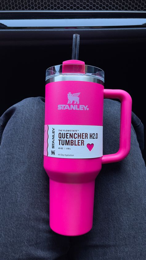 valentine stanley <3 Stanley Cup Hot Pink, Pink Stanley Cup Aesthetic, Cute Stanley Cups, Standly Cups, Hot Pink Stanley Cup, Valentine Stanley, Stanley Wallpaper, Hot Pink Stanley, Stanley Cup Pink