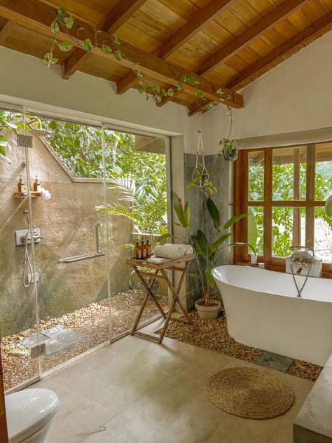 Jungle House Interior, Sri Lanka House, Airbnb Inspiration, Airbnb Interior, Jungle Bathroom, Resort House, Island Bathroom, Earthy Bathroom, Airbnb Decor