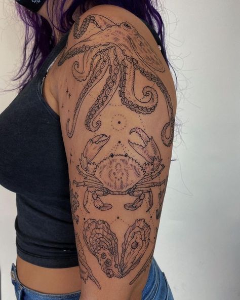 Octopus Tattoos Shoulder Woman, Aquatic Forearm Tattoo, Blackwork Ocean Tattoo, Upper Leg Hip Tattoo, Art History Inspired Tattoos, Floral Nautical Tattoo Sleeve, Sea Animal Leg Sleeve, Coquina Tattoo, Sea Animal Sleeve Tattoo