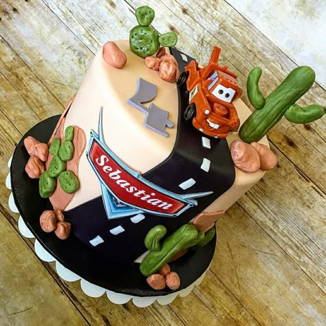 Tow Mater Birthday Cake, Cars Birthday Cake Ideas, Mater Birthday Cake, Disney Cars Cake Ideas, Disney Pixar Cars Cake, Pixar Cars Birthday Cake, Cars Disney Cake, Pixar Cars Cake, Tow Mater Cake