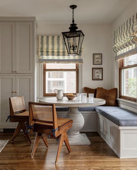 Kitchen Nook With Cabinets, Kitchen Nook By Window, Breakfast Nook Cabinets, Dining Cabinet Built In, Cottage Dining Nook, Built In Eating Nook, Breakfast Nook In Living Room, Breakfast Nook By Window, Colorful Breakfast Nook