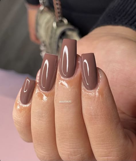 Brown Nail Acrylic, Brown Nails On Brown Skin, Nails Ideas Brown, Nail Design Brown, Acrylic Brown Nails, Nails Acrylic Brown, Brown Nails Ideas, Brown Nails Acrylic, Nails On Brown Skin