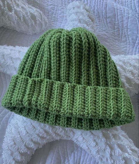 Crochet Beanies, Hat Aesthetic, Confection Au Crochet, Bonnet Crochet, Crochet Business, To Buy, Crochet Cap, Beginner Crochet Projects, Crochet Inspo