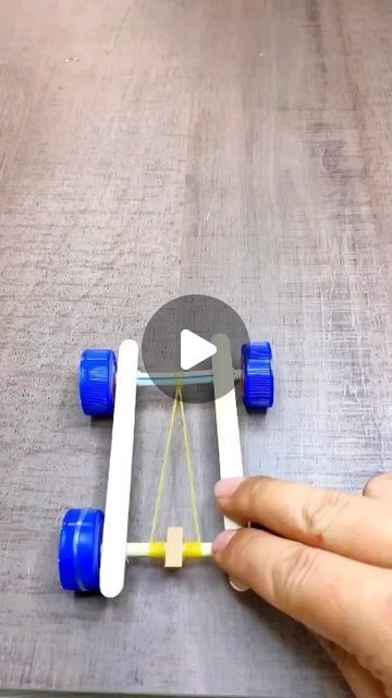 Kindergarten Toys Ideas, Handmade Games Diy Projects, Child Crafts Ideas For Kids, Build A Car Craft For Kids, Teenager Craft Ideas, Car Crafts For Kids, Engineering Projects For Kids, Handmade Toys For Kids, Diy Car Projects