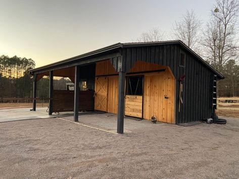 Balayage, Small Horse Shelter, Lean To For Horses, Small Stables Design, Simple Horse Barn Plans, Horse Lean To, 2 Stall Horse Barn With Tack Room, Livestock Barn Plans, Horse Shelter Ideas Cheap