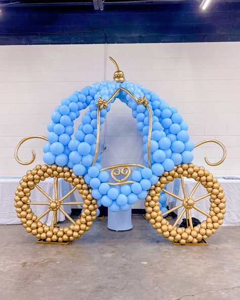 A balloon Fairytale 👑 #balloonartist #balloons #balloondecor #cinderella #princess #princessparty Cinderella Theme Decorations, Storybook Balloon Arch, Cinderella Balloon Decorations, Cinderella Quince Decorations, Cinderella Balloon Arch, Cinderella Trunk Or Treat, Cinderella Theme Birthday Party, Fairytale Party Theme, Princess Balloon Decorations