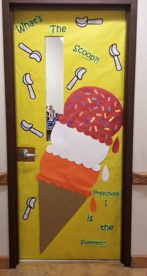 Ice cream themed door Ice Cream Door Decorations Classroom, Snowball Stand, Candy Theme Classroom, Handprint Art Kids, Class Door Decorations, Teacher Appreciation Doors, Giant Ice Cream, Summer Bulletin Boards, Sun Bear