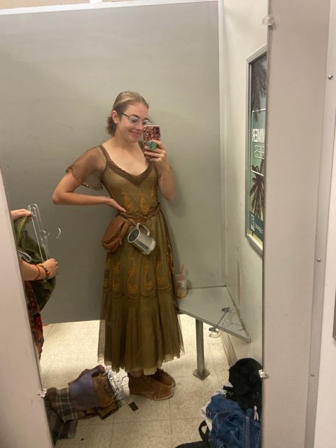 Basic Ren Faire Outfit, Thrift Ren Faire, Thrift Store Ren Faire, Green Fairy Ren Faire, Ren Faire Bodice, Ren Faire Costume, Founders Day, Spring 2024, Clothing Ideas