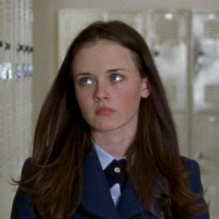 Gilmore Girls, Rory Gilmore Style, Preppy Handbook, Gilmore Girls Outfits, Lorelai Gilmore, Rory Gilmore, Role Models, Make Your Day, Profile Picture