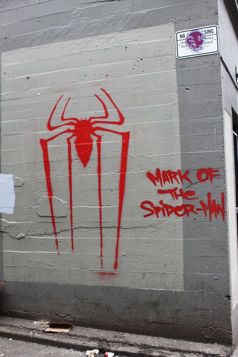 The Amazing Spider-Man (2012) - Viral marketing campaigns encourage fans to graffiti spider-man symbol as form of marketing for the film (Audience participation) Spider Man Writing, Spider Man Graffiti Art, Spider Man Graffiti, Marvel Graffiti, Spider Graffiti, Spider Man Symbol, Graffiti Aesthetic, Hangout Spot, Graffiti Photography