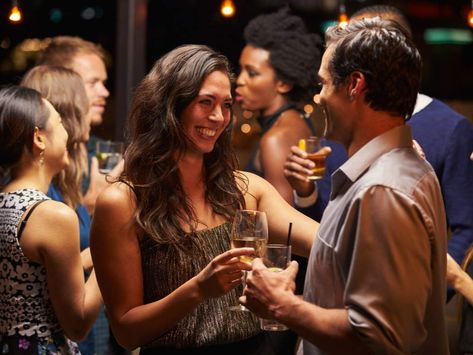 7 Magic Phrases That Can Save an Awkward Conversation Speed Dating Event, Dating Rules, Singles Events, Class Reunion, Speed Dating, Dating Again, Couple Dancing, Dating After Divorce, Funny Dating Quotes