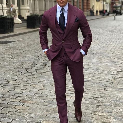 @menwithclass • Instagram photos and videos Men Suits Prom, Mens Fashion Suits Casual, Maroon Colour, Autumn Tones, Wedding Tuxedo, Burgundy Jacket, Creative Cocktail, Mens Fashion Inspiration, Best Mens Fashion