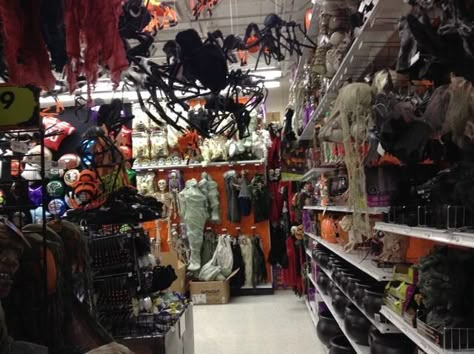 Party City Aesthetic, Party City Halloween Decorations, Liminal Nostalgia, Natasha Preston, Party City Halloween, Childhood Halloween, Halloween Nostalgia, Nostalgic Halloween, Halloween Spirit Store