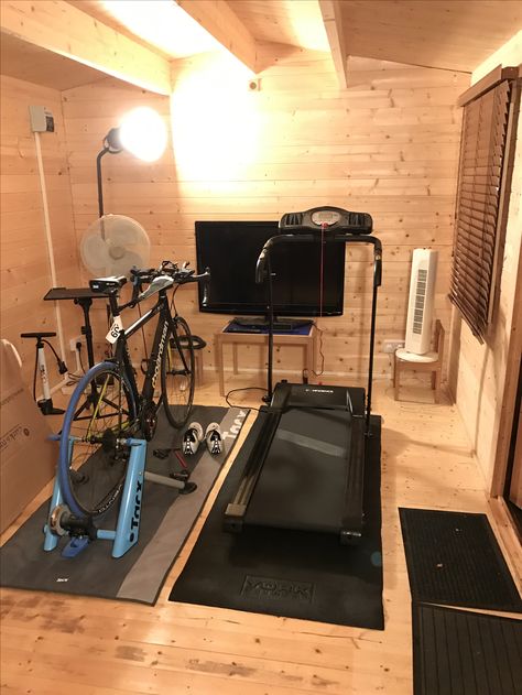 Mancave Basement Workout Room, Bike Storage Home, Basement Home Gym, Small Home Gyms, Apartment Gym, Bicycle Room, Home Gym Ideas, Gear Room, Japanese Apartment