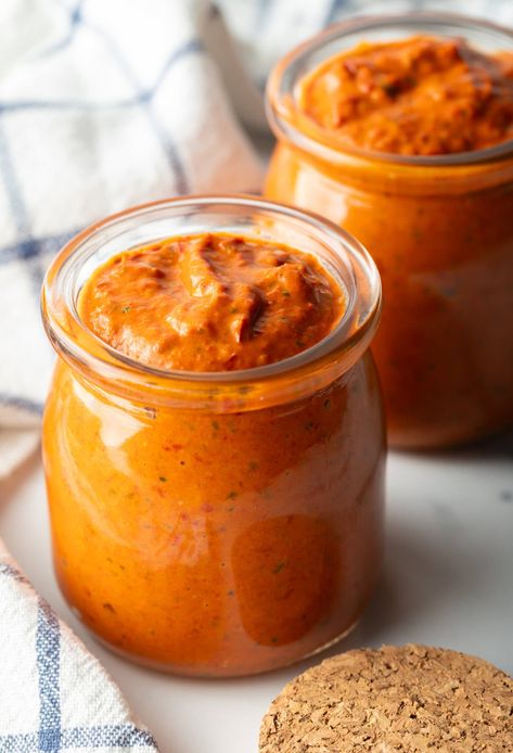 Two glass jars of thick peri peri sauce. Sauce Recipe For Chicken, Peri Peri Sauce Recipe, Piri Piri Sauce, Fish Steak, Southern Comfort Recipes, Recipe Inspirations, Christmas Main Dishes, Comfort Recipes, Peri Peri Sauce