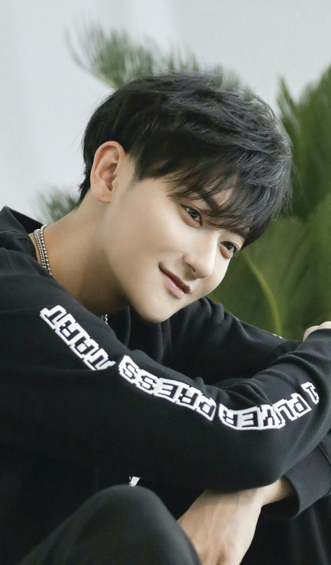 Z Tao, Z.tao Cute, Tao Exo, Huang Zi Tao, Zi Tao, Z. Tao, Army Pics, Haikou, Kris Wu