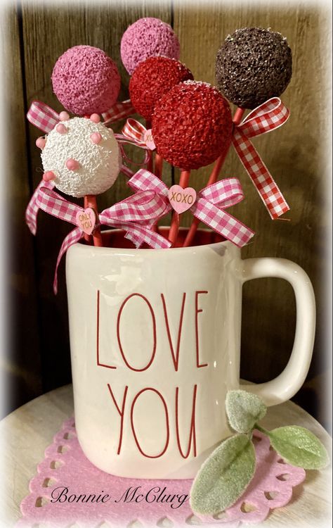 Fake Cake Pops, Valentine Cake Pop, Faux Cake, Candy Themed Party, Fake Food Props, Dominic Cooper, Faux Food, Valentine Desserts, Pretend Food