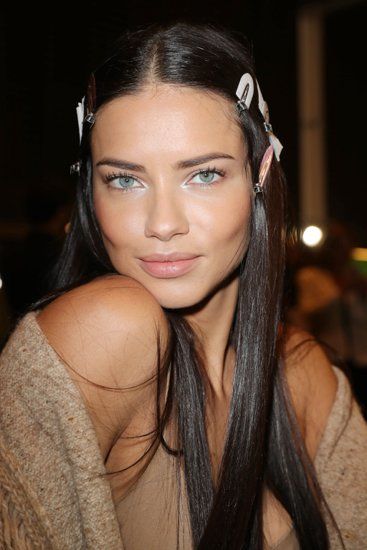 Adriana Lima Adriana Lima Makeup, Adriana Lima Style, Adriana Lima Young, Sherilyn Fenn, Avocado Hair, Gisele Bündchen, Linda Evangelista, Irina Shayk, Cindy Crawford