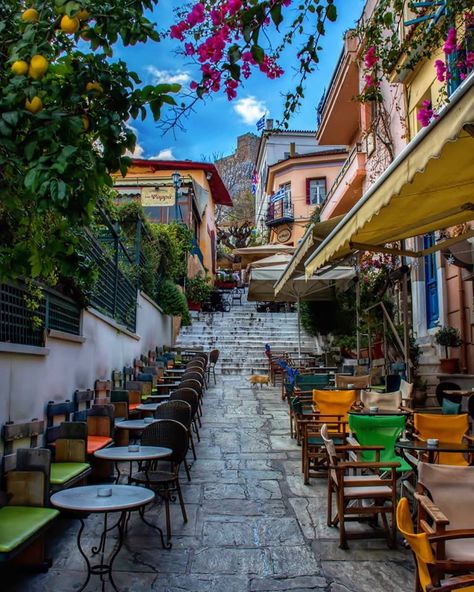 Plaka is the oldest district in Athens with outstanding scenery. Traveling To London, Brazilian Restaurant, Greece Photos, Athens Hotel, Beautiful Vacation Spots, Athens City, What A Beautiful World, Alfresco Dining, Greece Vacation