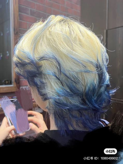 Blonde Hair With Blue Tips, Blue Tips Hair, Blonde And Blue Hair, Haircut Tips, Short Dyed Hair, Trendy Bob, 60 Hair, Hair Dye Tips, Trendy Bob Hairstyles