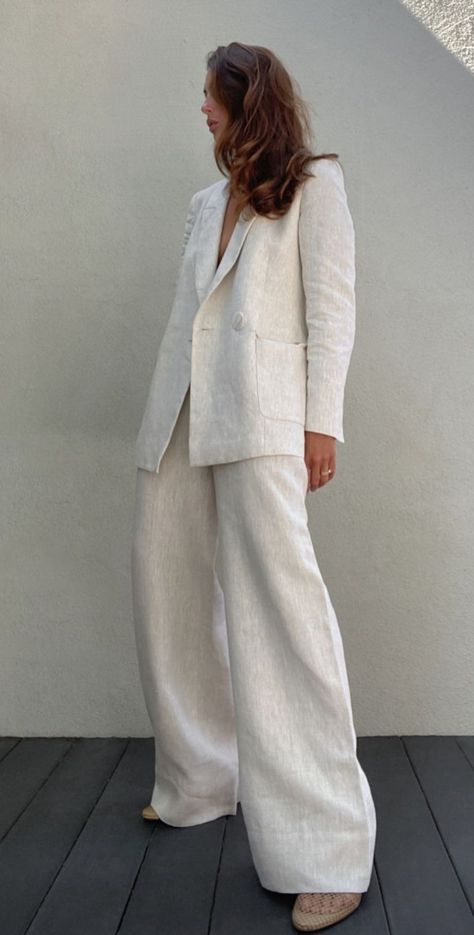 Linen Suits Women, Corporate Baddie Outfits, White Linen Suit, Corporate Baddie, Baddie Vibes, Baddie Style, Mode Kimono, Year 8, Professional Clothing