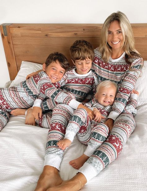 Oder, Merry Christmas Family, Family Pajama Sets, Matching Christmas Pajamas, Grey Christmas, Family Christmas Pajamas, God Jul, Family Set, Grey Baby