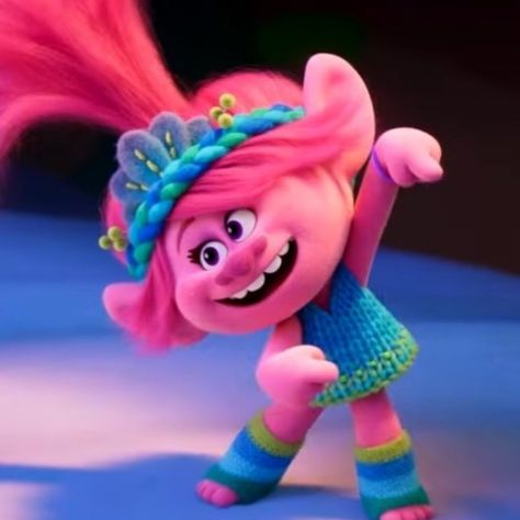 Trolls Band Together Viva Trolls Pfp, Poppy Trolls Band Together, Trolls Band Together Poppy, Poppy Trolls Icon, Poppy And Viva, Poppy Trolls Fanart, Trolls Pfps, Happy Cartoon Characters, Trolls Aesthetic