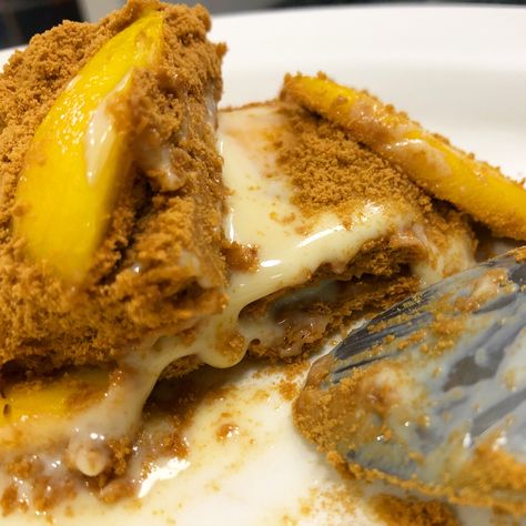 Mango float Desert Food Mango Float, Graham Mango Float, Graham Aesthetic Food, Dessert Mango Float, Mango Graham Aesthetic, Mango Float Aesthetic, Mango Graham Float, Graham Dessert, Mango Graham