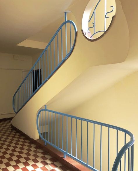 Audrey Hubert (@audreyhubert) • Instagram photos and videos Modern Apartment Building, Thick Heels Pumps, Ladies Sandals, Interior Stairs, Staircase Design, Stairs Design, Modern Apartment, Dream House Decor, Thick Heels