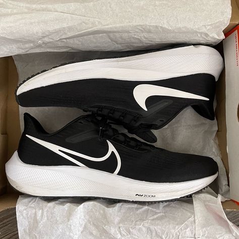 New Nike Air Zoom Pegasus Shoes 39 Black & White New With Box Ships In 24 Hours Black Running Shoes Women, Nike Shoes New, Air Max 90 Women, Nike Air Monarch, Nike Air Max Excee, Black And White Nikes, White Basketball Shoes, Air Max Women, Womens Training Shoes