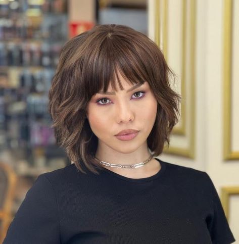 Collarbone Shaggy Bob with Sliced Ends Shaggy Bob Haircut, Short Shag Haircuts, Fine Straight Hair, Bangs For Round Face, Shaggy Bob, Short Shag, Chin Length Hair, Shag Haircut, Haircut For Thick Hair