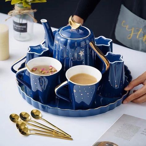 Lunar/Stellar/Space themed ceramic tea set Science Kitchen, Penyimpanan Makeup, Tanah Liat, Truth And Justice, Pot Set, Cute Cups, Star Moon, Tea Pot Set, Cute Mugs