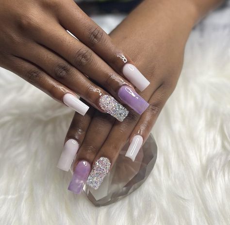 White And Lavender Nails, Lilac And Silver Nails, Bridgerton Prom, Glitter Purple Nails, White And Purple Nails, Purple And White Nails, Purple And Silver Nails, Bday Nails, Sweet 16 Themes