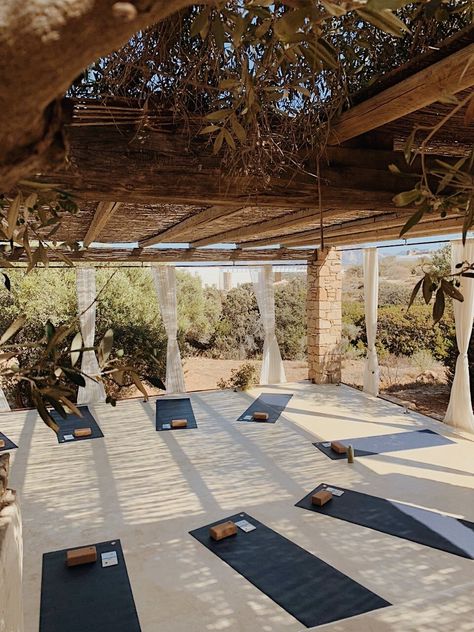 Yoga Place, Yoga Shala, Healing Retreats, Yoga Studio Design, Wellness Studio, Meditation Retreat, Yoga Space, Healing Space, Outdoor Yoga