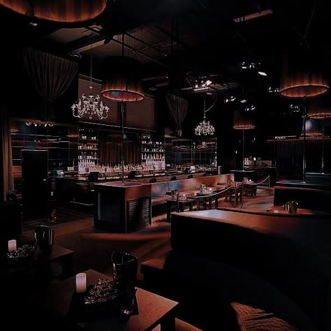 Luxury Bar Aesthetic, Dark Moody Bar, Dark Bar Aesthetic, Bar Aesthetic Night, Rafael Waithe, Mafia House Aesthetic, بيوت ملكية, Nightclub Aesthetic, Nightclub Design