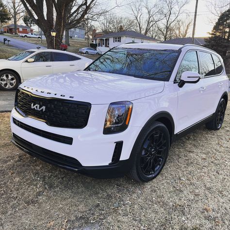 White Suv, Beard Shapes, Kia Telluride, New Car Accessories, New Luxury Cars, Mom Car, New Suv, Suv Cars, White Car