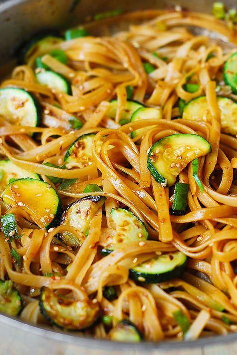 Thai Zucchini Noodles Thai Zucchini Noodles, Thai Zucchini, Zucchini Noodle Recipes, Spicy Thai, Asian Noodles, Think Food, Toasted Sesame Seeds, Idee Pasto Sano, Zucchini Noodles