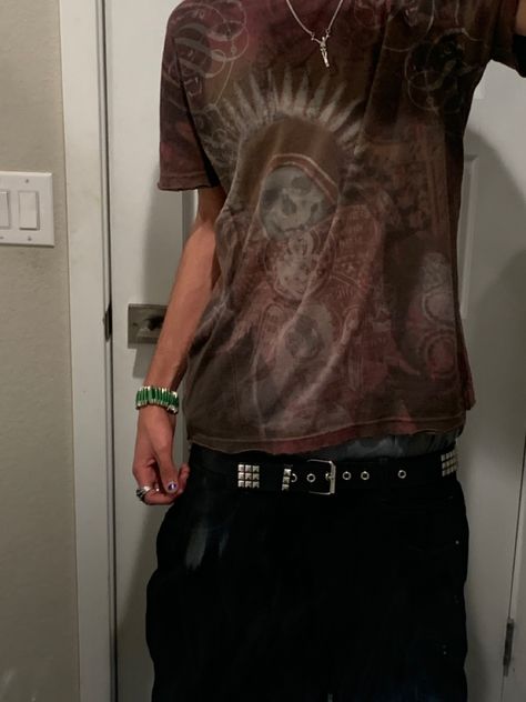 Goth Streetwear Men, Affliction Style Men, Alternative Male Outfits, Numetal Fashion Men, Male Mall Goth Outfits, Y2k Goth Men, Mall Goth Masc Outfits, Men’s Y2k Grunge, Grunge Affliction