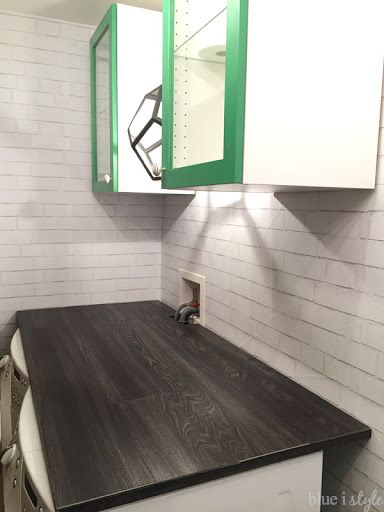 Countertop Diy, Laundry Closet Makeover, Laundry Room Countertop, Laminate Countertop, Vinyl Flooring Bathroom, Flooring Vinyl, Laundry Room Flooring, Formica Countertops, Vinyl Wood